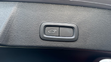 Volvo XC40 2.0 B3P Core 5dr Auto Petrol Estate